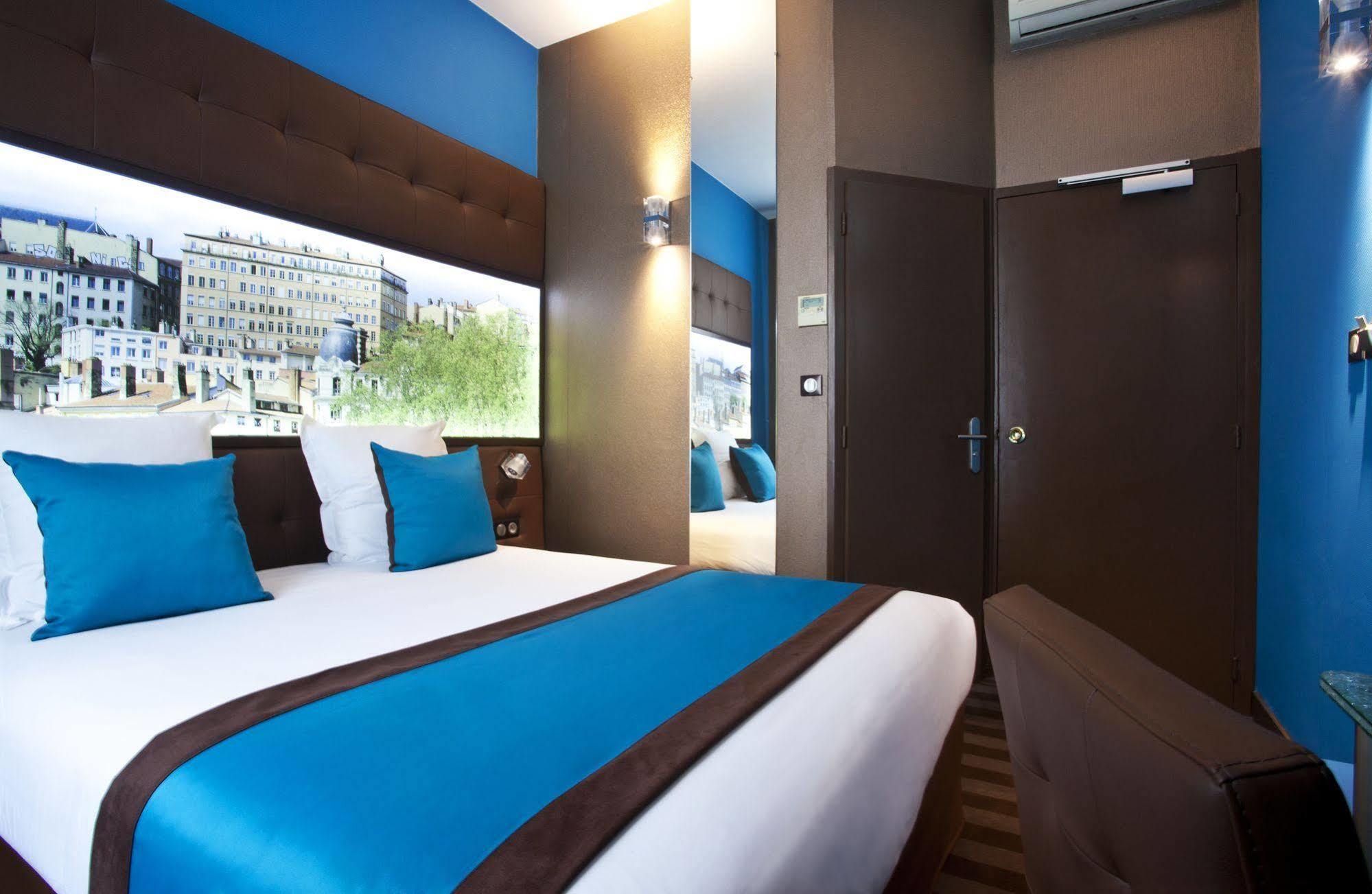 Hotel Des Savoies Lyon Perrache Exterior foto